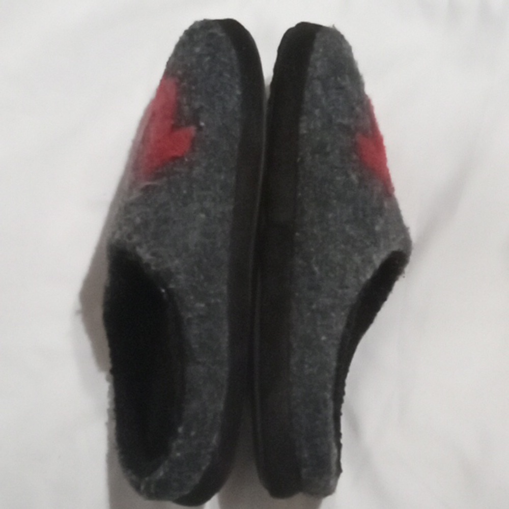 Slippers - Picture 6 of 6